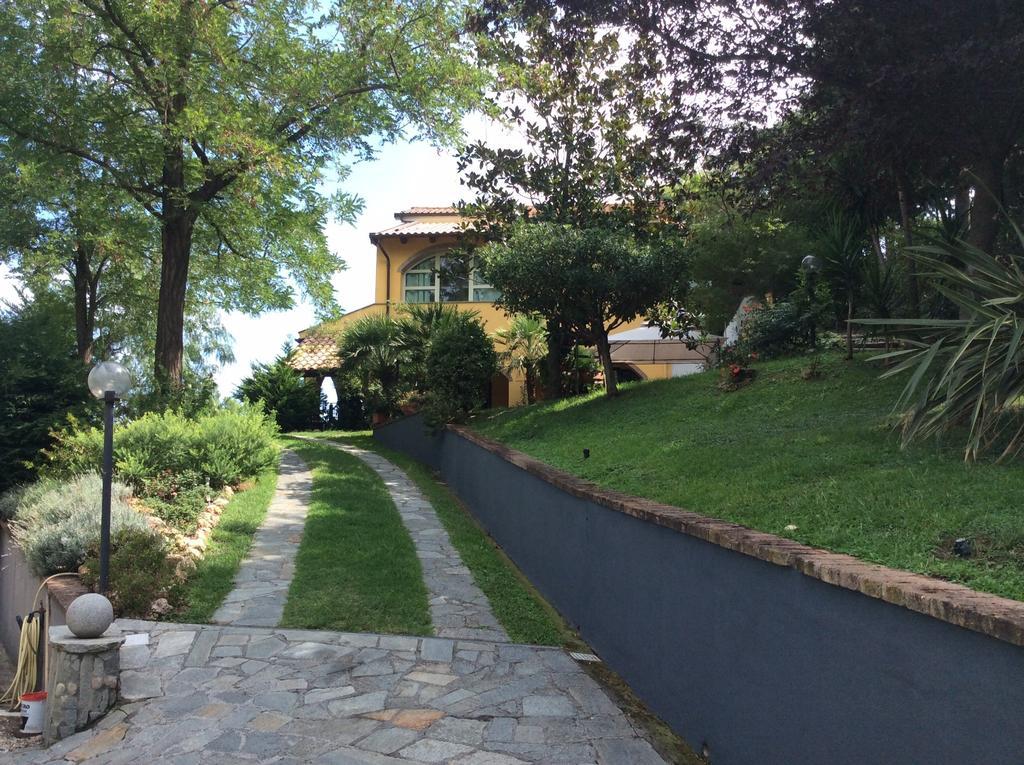 L'Acacia B&B Pietra Ligure Exterior foto